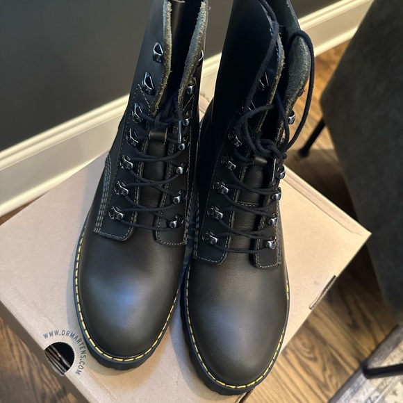 Dr. Marten Leona Leather Boots | Dark Taupe | BRAND NEW | Sz 9 US Women | EU 41 - Picture 8 of 15